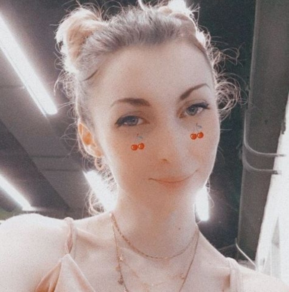 Meet your Posher, Andriana - Picture 1 of 1